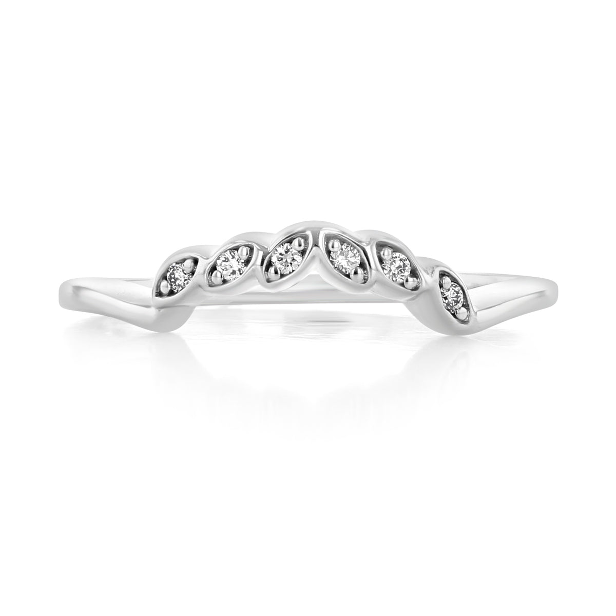 Cresta | Nature-Inspired Curved Diamond Wedding Band in platinum, featuring six petite diamonds in leaf-shaped settings.