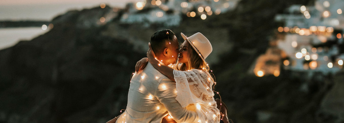 Icing On The Ring Couple Tiffany Lester