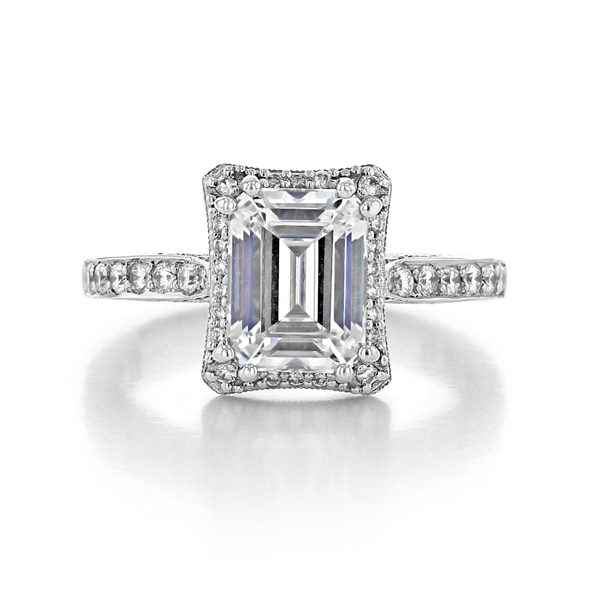 Tacori Dantela | Emerald Bloom Engagement Ring 2620ECMDP featuring an emerald-cut diamond framed by a pavé diamond halo and band.