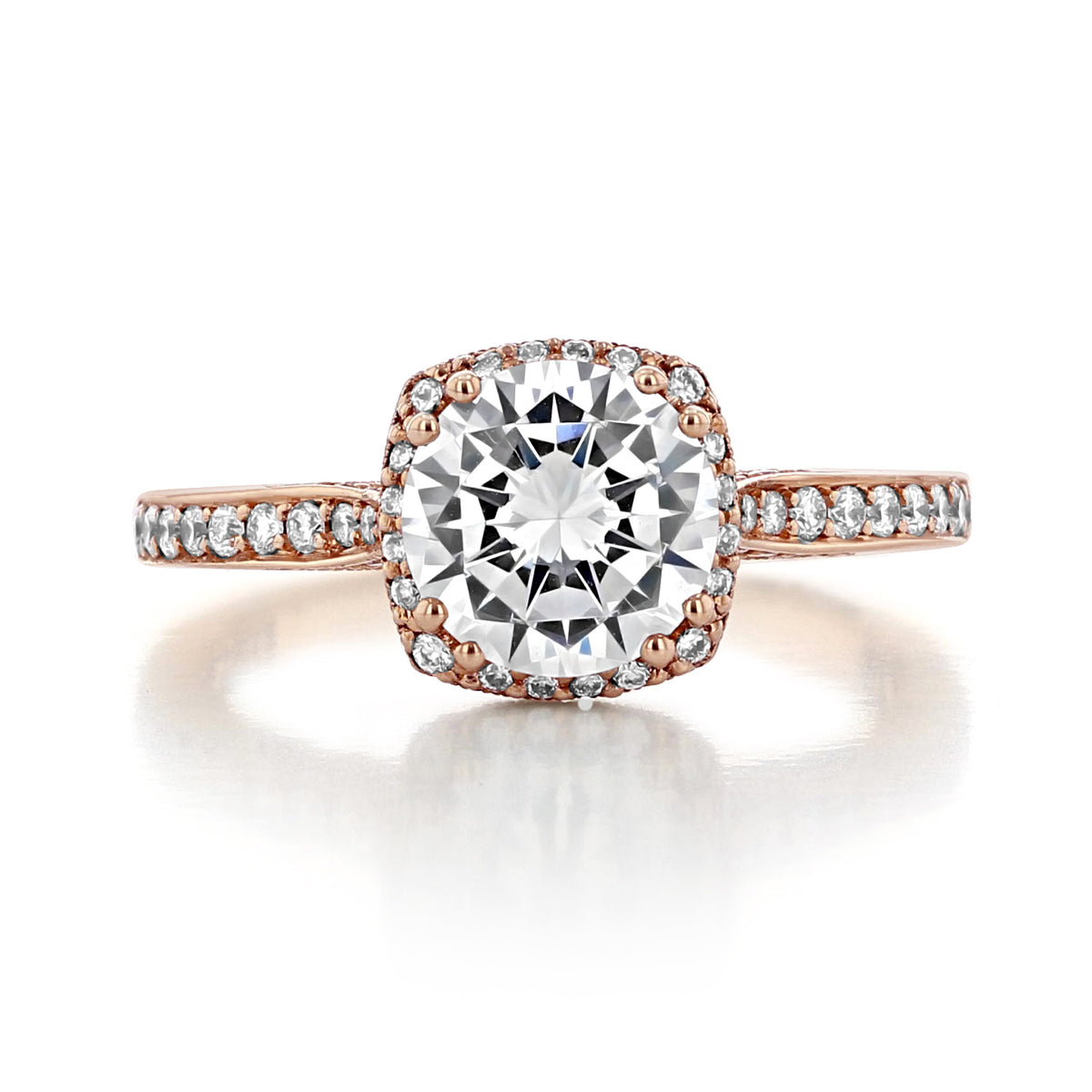 Tacori Dantela | Round Bloom Engagement Ring 2620RDMDPPK featuring a round-cut diamond in a cushion halo setting with a pavé-set band in rose gold.