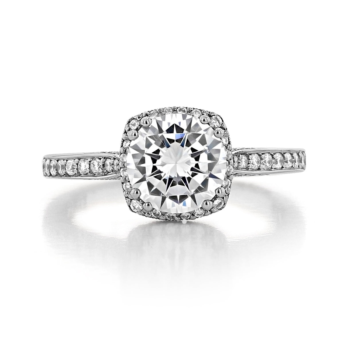 Tacori Dantela | Round Bloom Engagement Ring - 2620RDMDPW featuring a round diamond in a halo setting with pavé-set accent diamonds along the band.