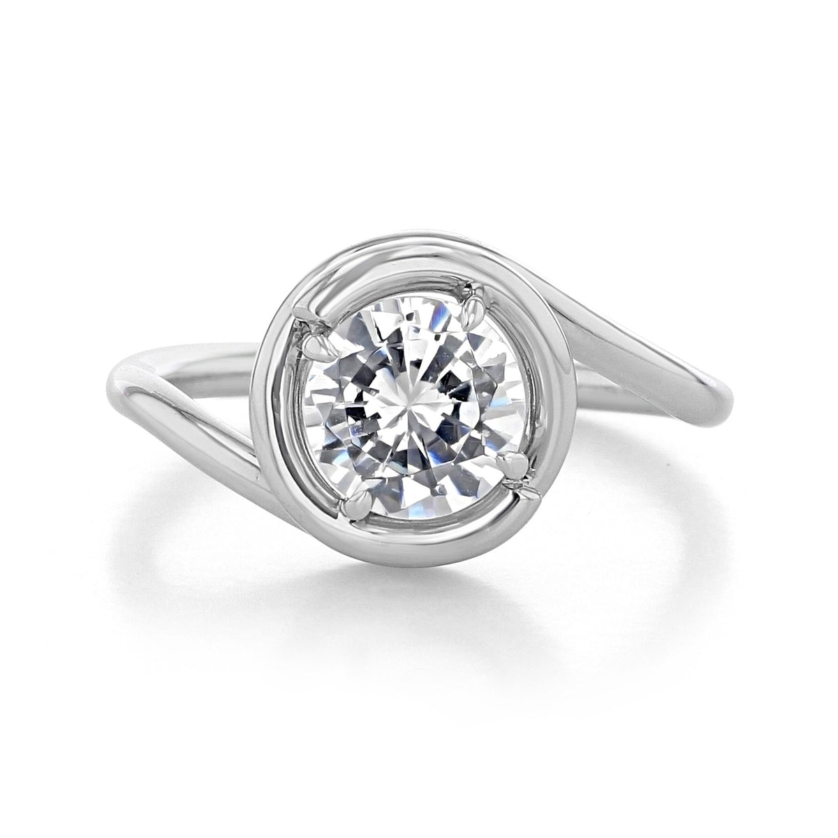 Danhov Abbraccio | Engagement Ring - AE133 featuring a round diamond solitaire surrounded by a pulled-wire design metal band.