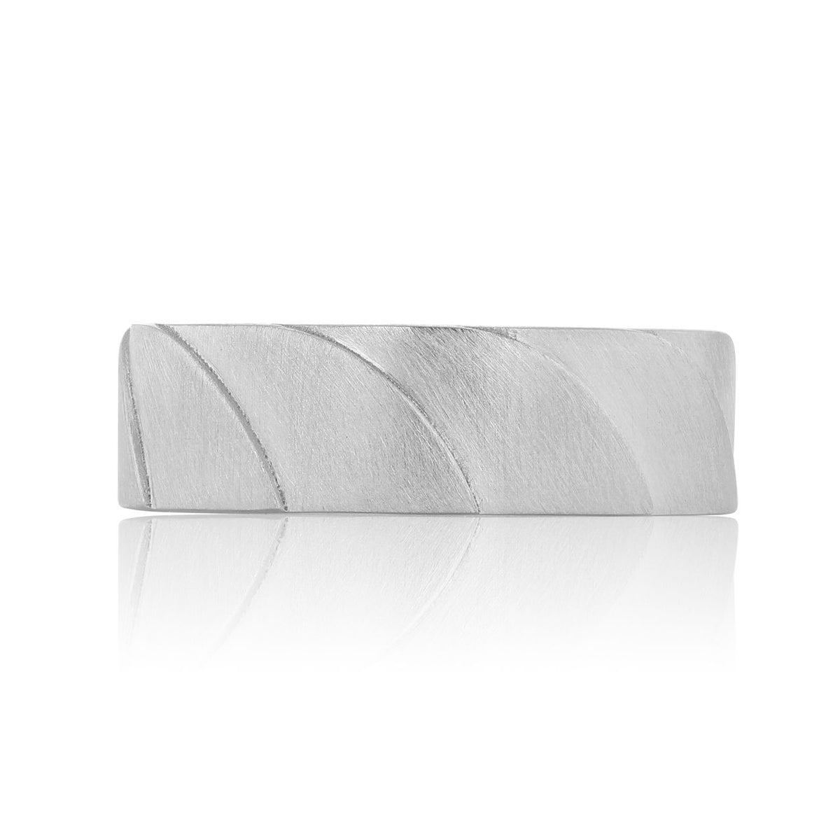 Tacori | Satin Finish Wedding Band - 146-7S, a platinum band with a satin finish and diagonal etched grooves.